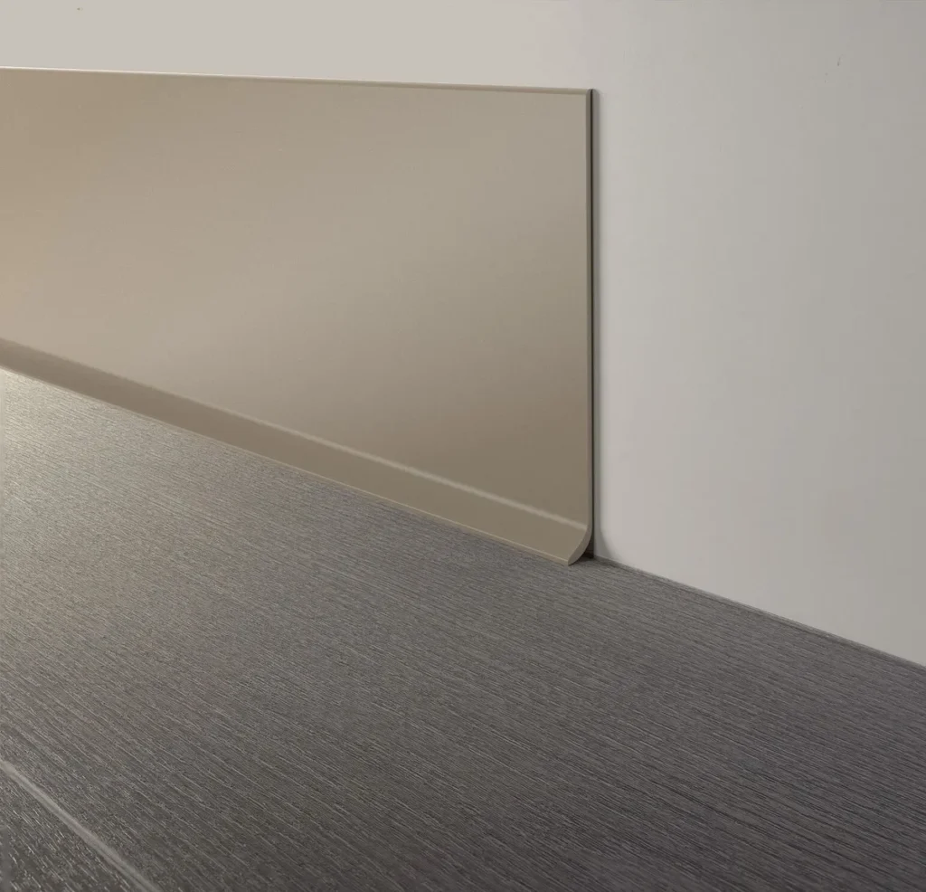 Металлический Плинтус MetraLine Серый