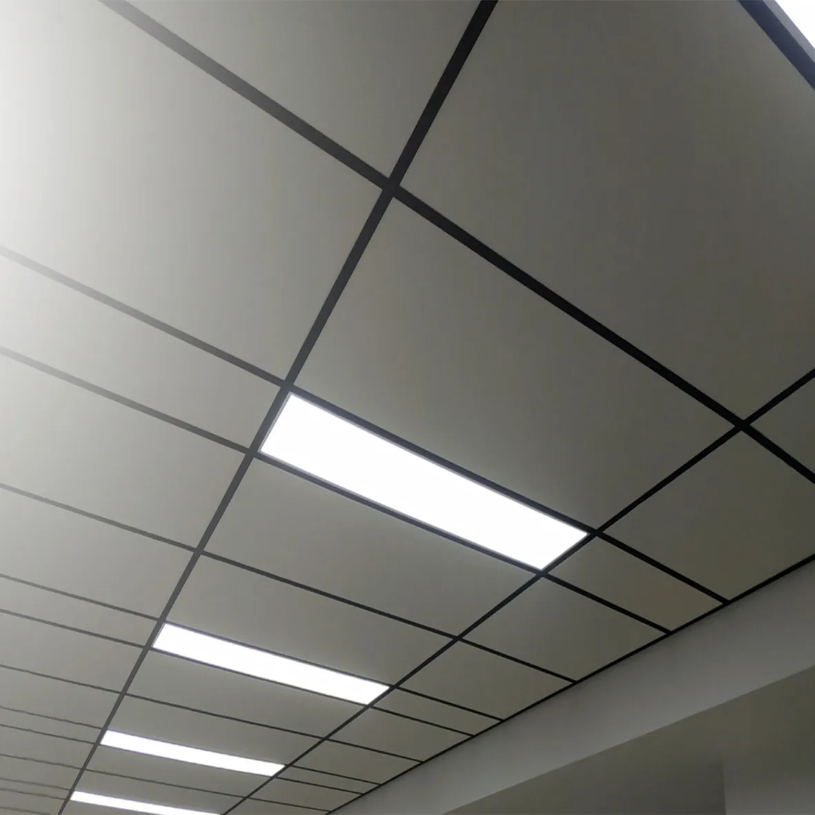 Металлический Потолок AeroSkin Line 1200