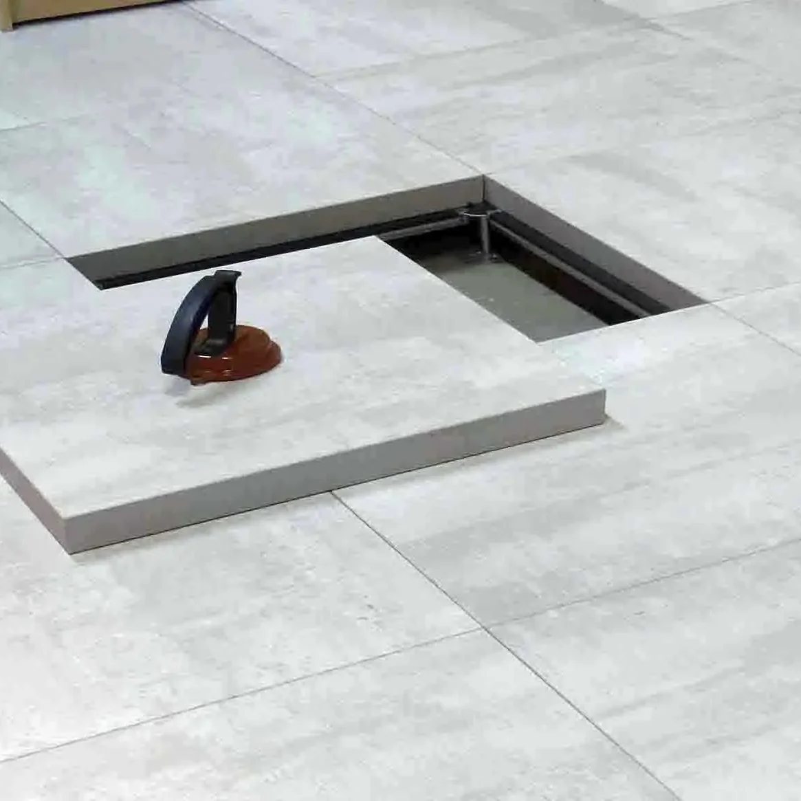 фальшпол с керамогранитом